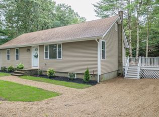 230 Roxy Cahoon Rd, Plymouth, MA 02360