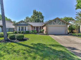 7915 Woodsman Trl, Houston, TX 77040