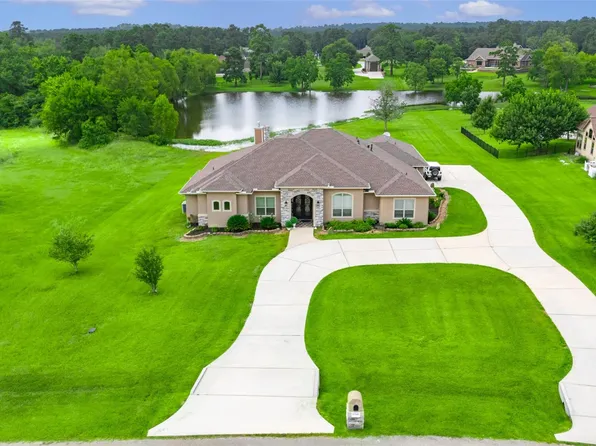 1706 Opal Trl, Willis, TX 77378