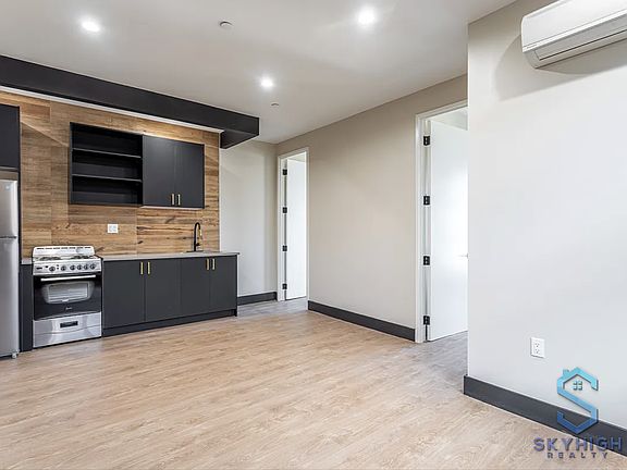 2nd image of 1665 Brooklyn Ave #2C