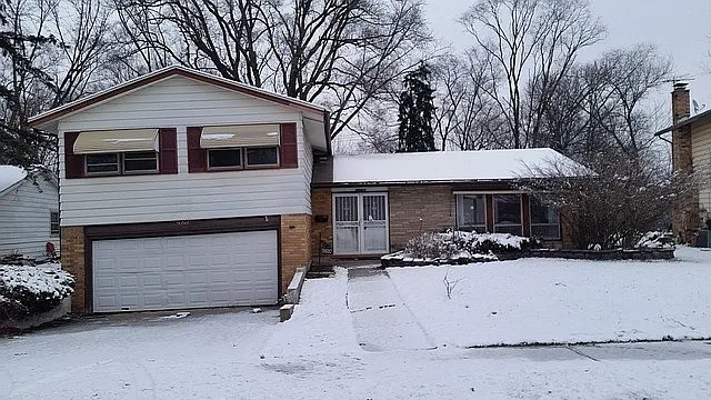 2620 Turtle Creek Dr photo 1