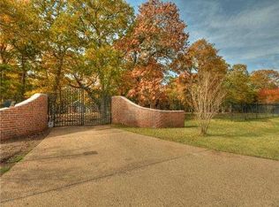 150 Juniper Trl, Elgin, TX 78621