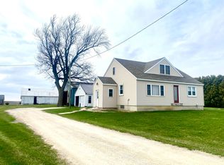 15799 Robin Ave, Cresco, IA 52136