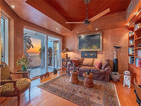 5th image of 4201 Gulf Shore BLVD N #1901