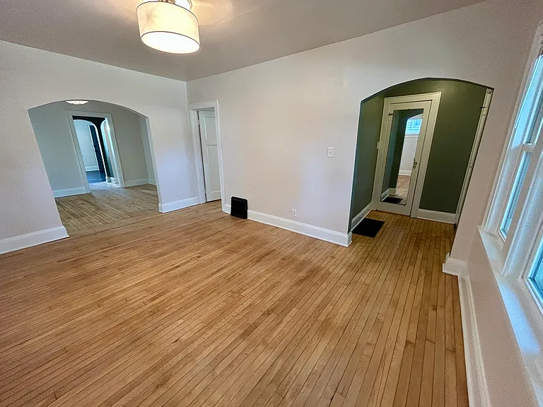 2447 N Bremen St — Photo 6