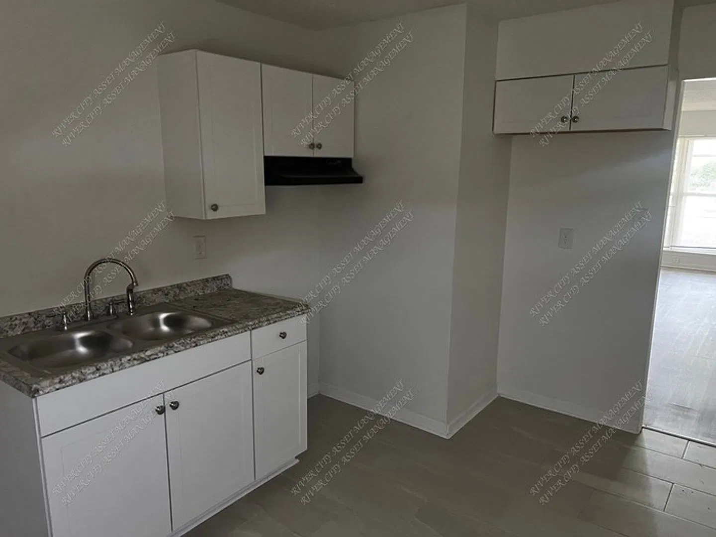 2949 Carnes Avenue — Photo 3