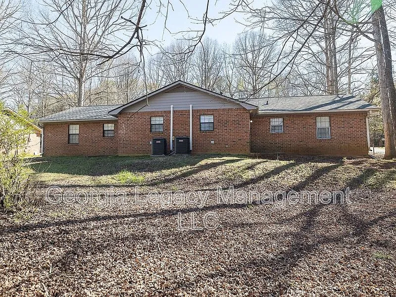 Building Photo - 151-153 Massey Ln