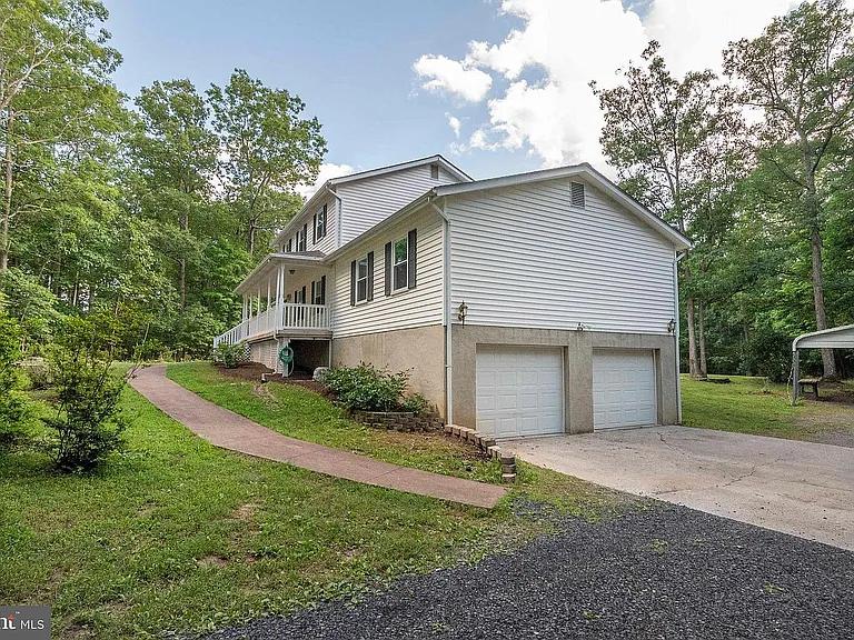 581 Running Bear Ct — Photo 22