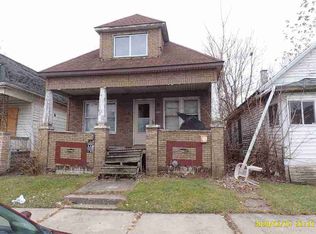 2002 Dearing Ave, Hamtramck, MI 48212