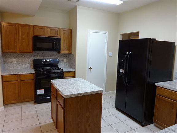 4th image of 2822 Burgess Hill Ct