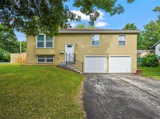 611 S Curtis St, Olathe, KS 66061