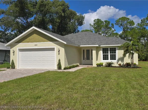 1216 Magnolia St, Sebring, FL 33875