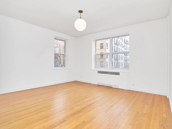 4th image of 4300 Broadway APT 3J