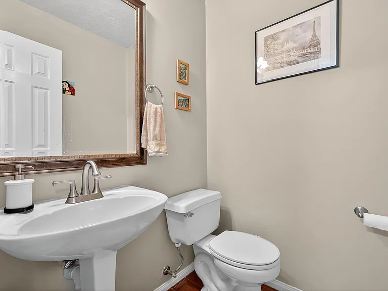 18502 Berry Leaf Ct — Photo 18