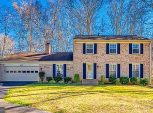 9000 Windflower Ln, Annandale, VA 22003