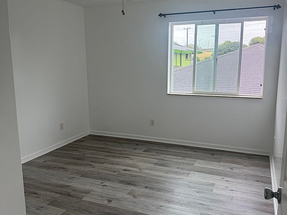 5th image of 98-132 Kaulike Dr #202