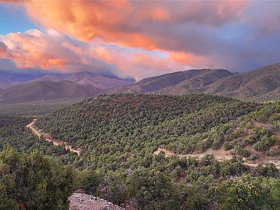 3rd image of 402 Trail Ridge Road