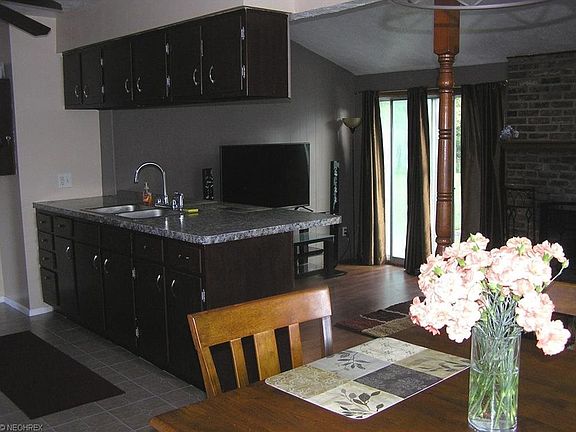 5th image of 6742 Basswood Dr