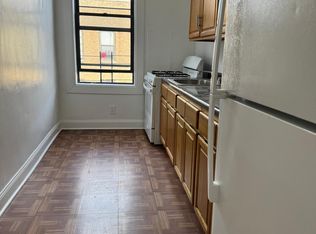 21-24 31st St #6E, Astoria, NY 11105