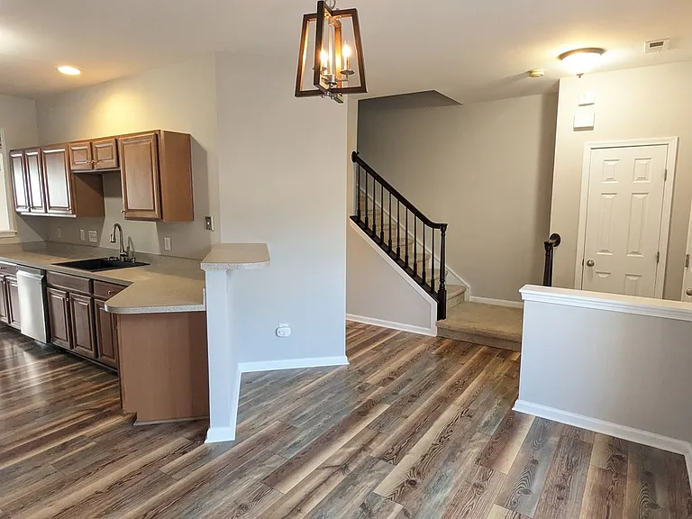 4613 Forestridge Commons Dr — Photo 4