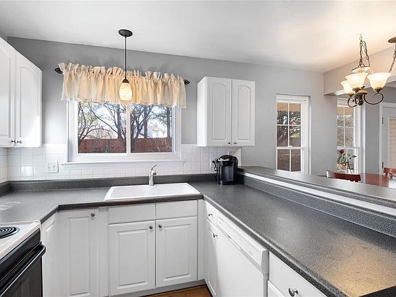 5th image of 204 Sugar Lake Dr Unit 3