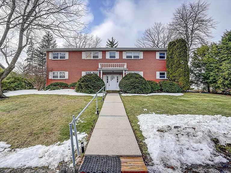 6212 South Ct #4 — Photo 7