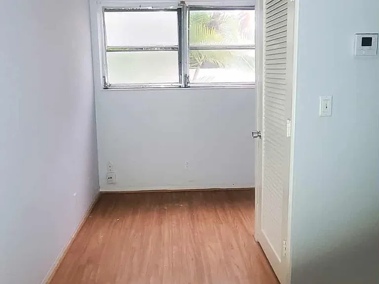 1429 Miami Rd #3 — Photo 4
