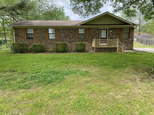 380 Kitchen Dr, Henderson, TN 38340