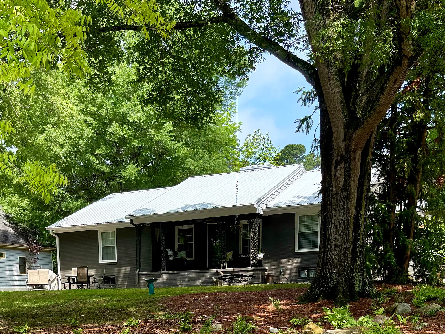 1 bed, 950 sqft, $1,050 — Photo 1