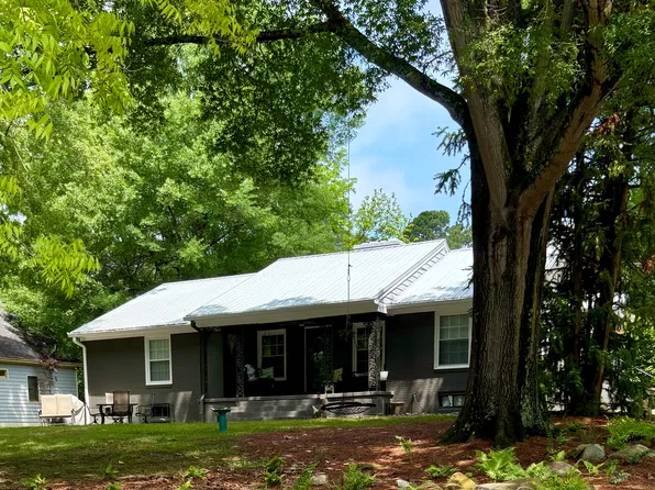 104 W Poplar Ave, Carrboro, NC 27510