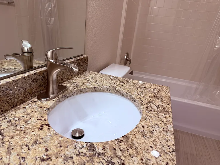 11240 Uptown Ave — Photo 32
