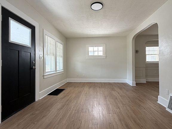 3rd image of 1740 Berdan Ave