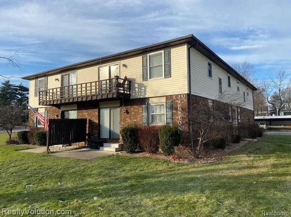 130 Weston St APT 7, Imlay City, MI 48444