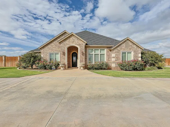 1617 Cactus Dr, Levelland, TX 79336