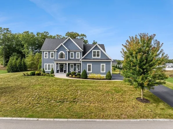 4 Oxbow Dr, Plainville, MA 02762