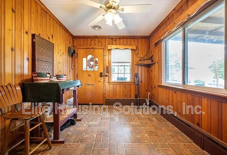 290 W Ridge St — Photo 4