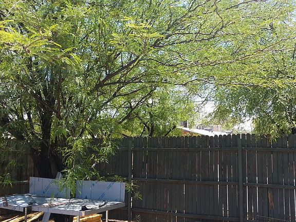 2nd image of 3219 E Monte Vista Dr
