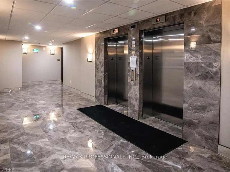 101 Shoreview Pl #124 — Photo 8