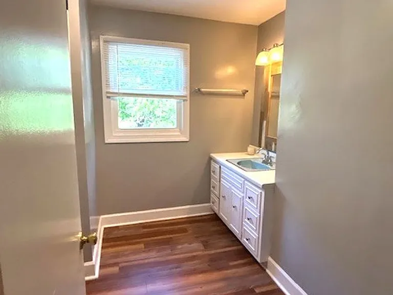 6401 Old Richmond Rd — Photo 23