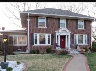 403 S 6th St, Osage City, KS 66523