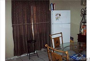 4th image of 1066 E Elma St