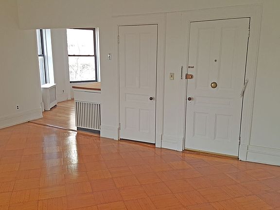 3rd image of 73 8th Ave APT 3