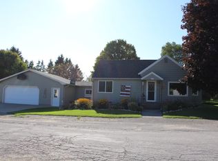 49 Guard St, Carney, MI 49812