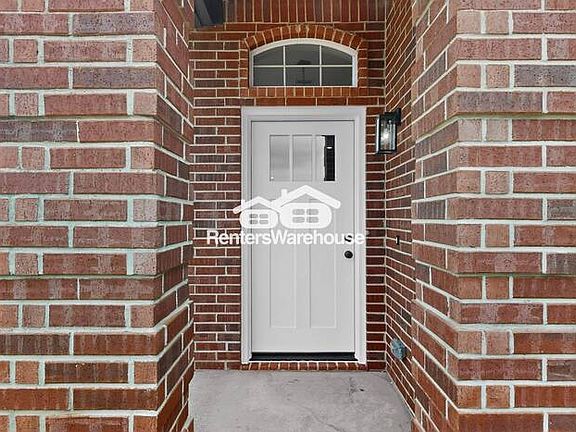 3rd image of 7301 Fossil Lake Dr