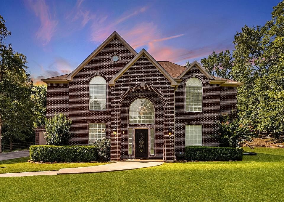1st image of 404 Trace Way Dr