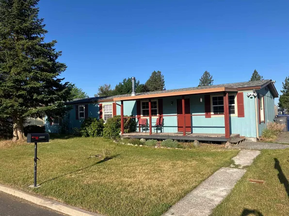 12323 N Sheridan St, Mead, WA 99021