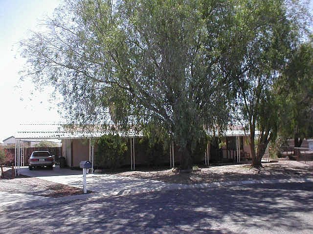 Shaded .25 acre w/pool