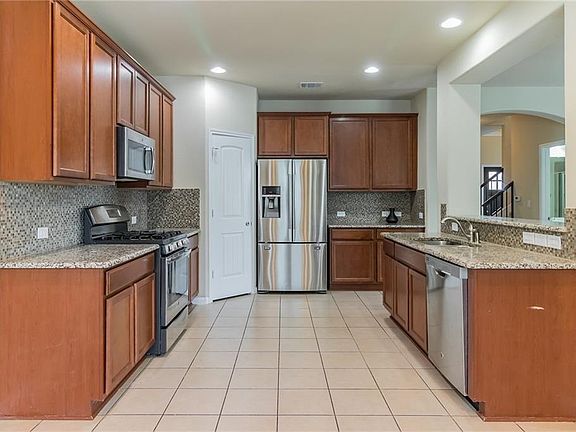 3rd image of 1816 Mathers Mill Trl