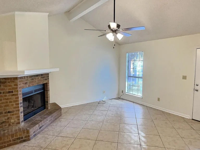 9216 Pointe Aux Chenes Rd — Photo 4