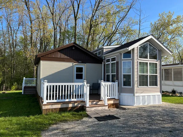 104 Tully Rd, Wilmington, IL 60481